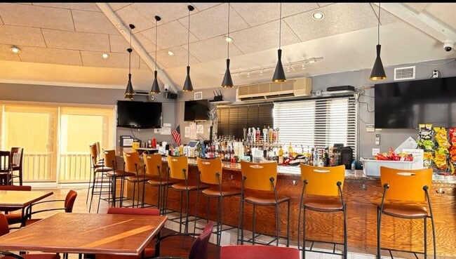 Building Photo - 27 Marina Ky