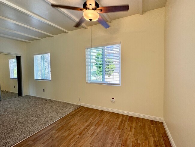 Building Photo - 4284 Third Ave