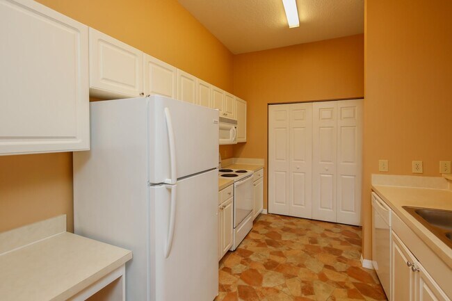 Building Photo - 15207 Harbour Vista Cir