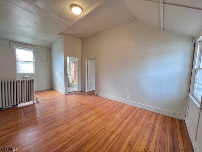 Building Photo - 81 Monroe Pl