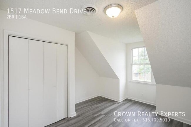 Building Photo - 1517 Meadow Bend Dr