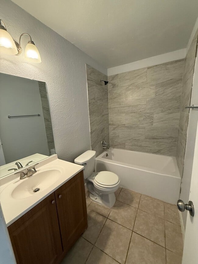 Building Photo - 1610 Indian Trail