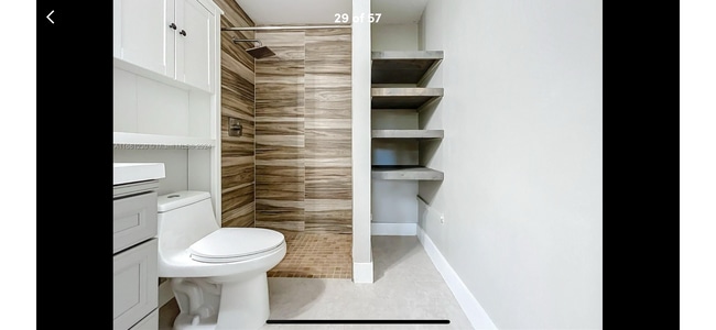 Building Photo - 13804 Kendale Lakes Dr