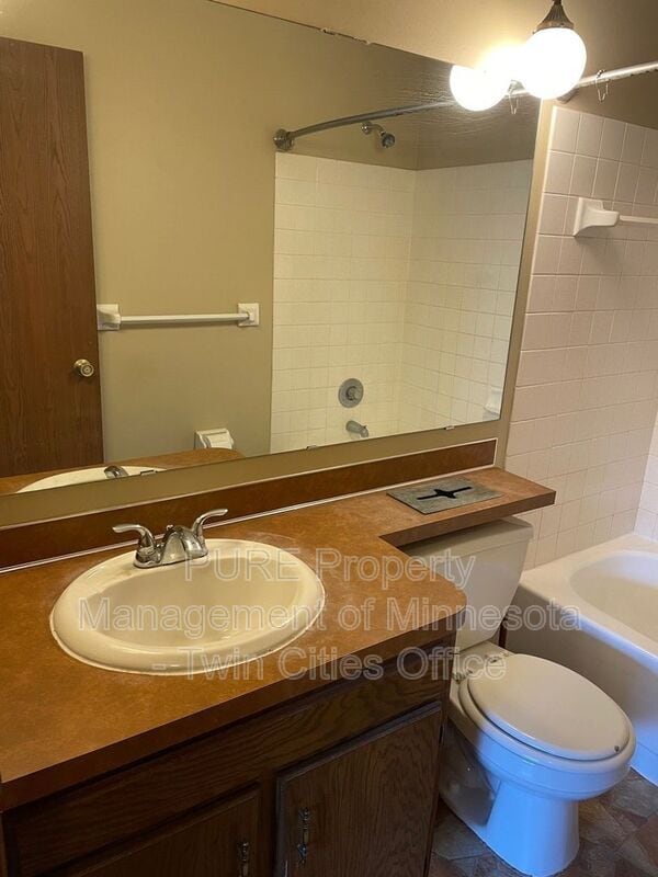 Building Photo - 2466 Cobble Hill Alcove