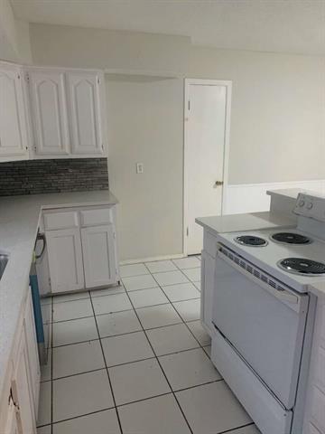 Building Photo - 3801 Lancelot Pl