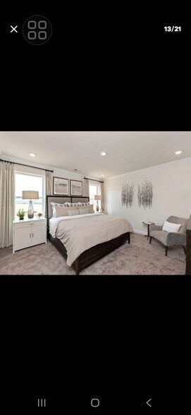 Building Photo - 1002 Harry Ct