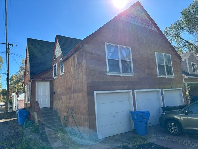 Building Photo - 927 E Whitman St