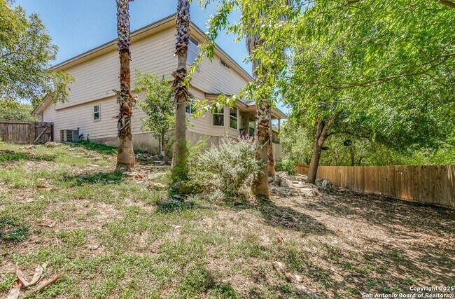 Building Photo - 8227 Maloy Manor