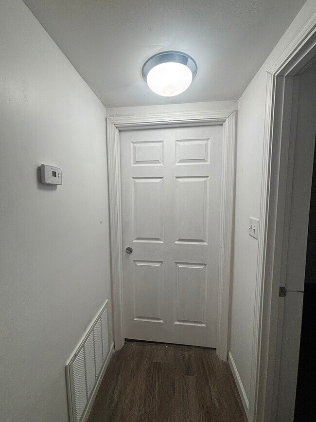 Building Photo - 1944 S Springfield Ave