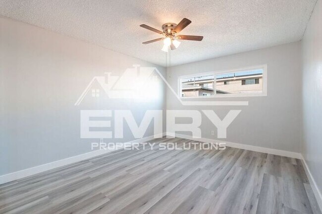 Building Photo - New 2 Bedroom House for Rent in Gifford Ave Bell CA Garage Available