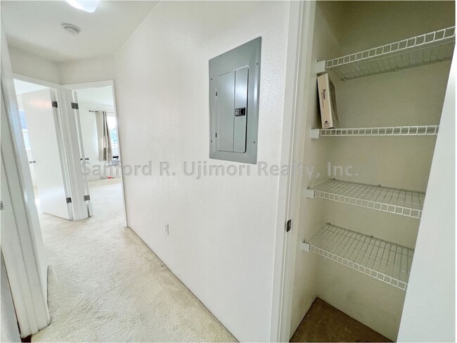 Building Photo - kool173