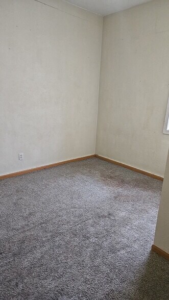 Building Photo - 125 Main St