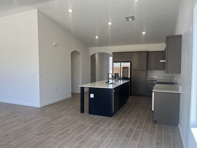 Building Photo - 7319 Olive Wood Dr
