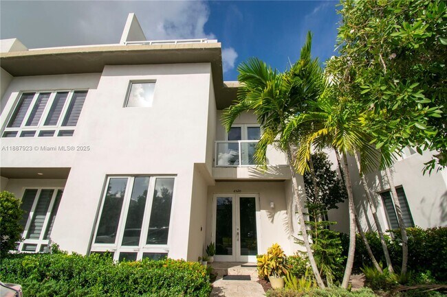 Building Photo - 6320 NW 104th Path