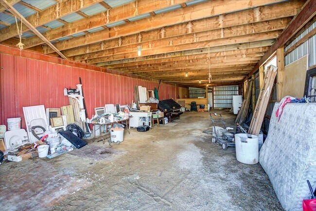 Building Photo - 34 N Union Rd