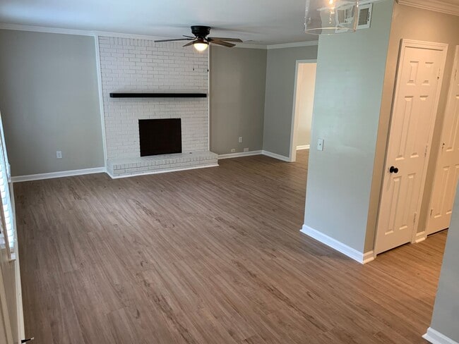 Building Photo - 5234 Wexford Ln