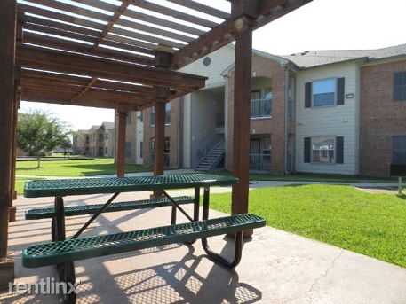 Building Photo - 711 FM 1959 Rd