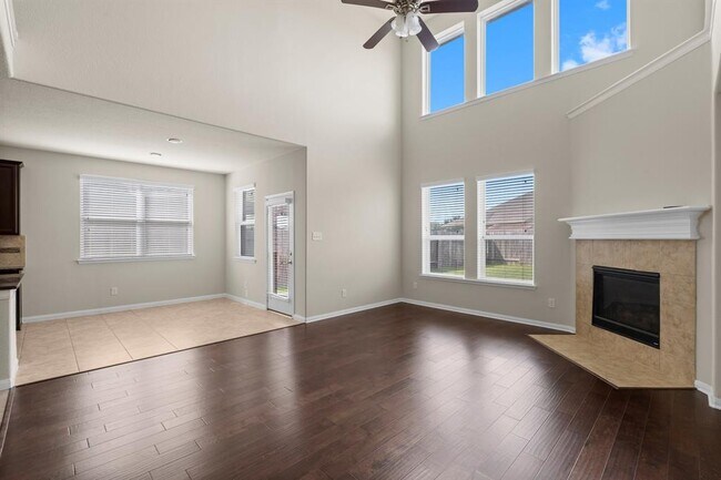 Building Photo - 18115 Fernwood Bend Dr