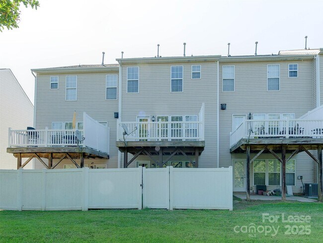 Building Photo - 10249 Garrett Grigg Rd