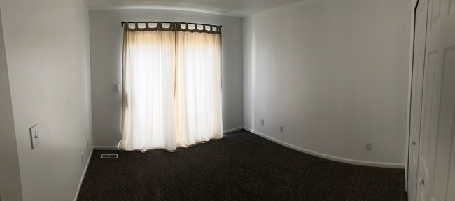 Building Photo - 4165 Berkshire Dr