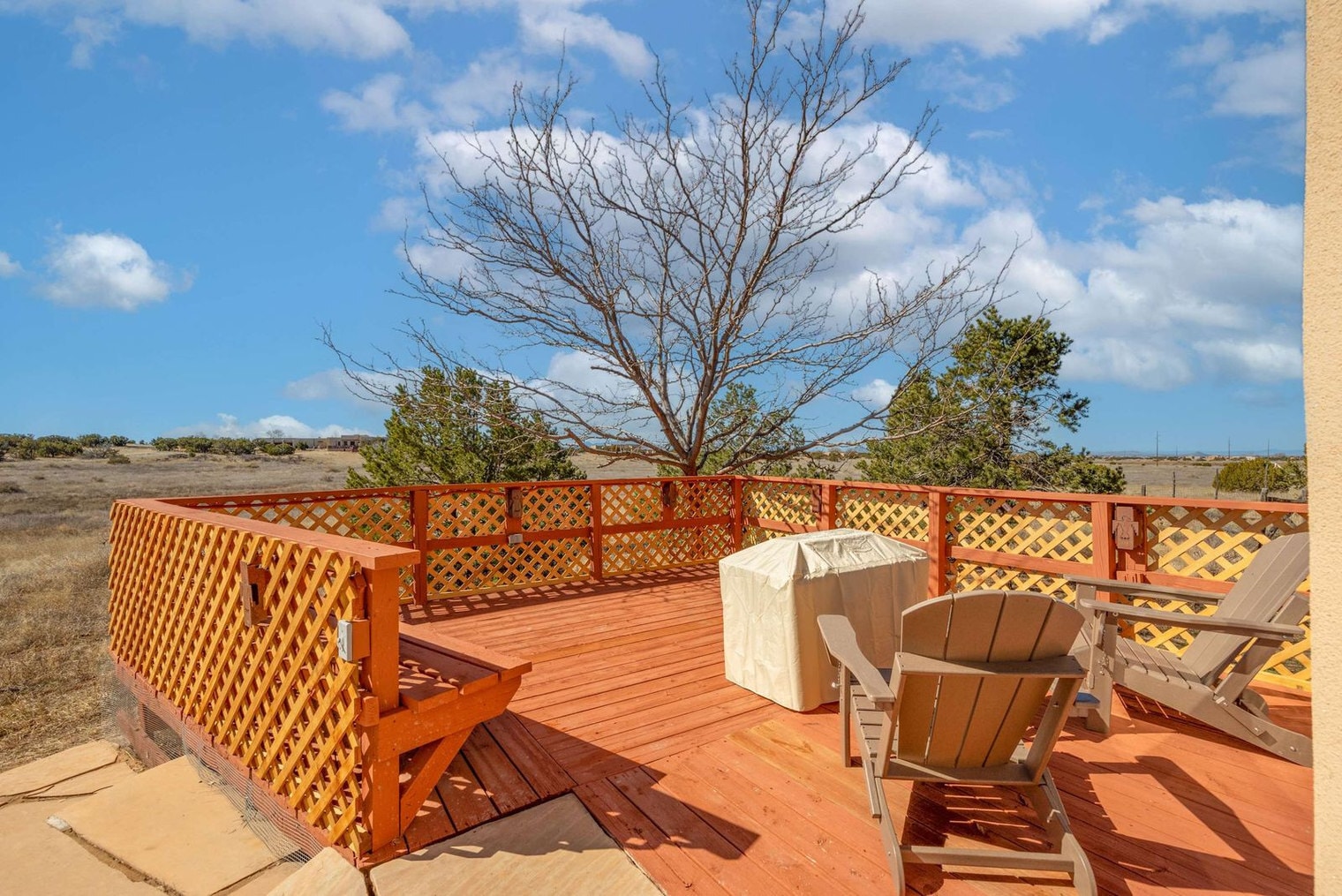 Building Photo - 6 Fonda Way