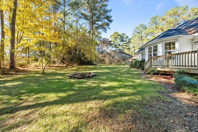 Building Photo - 43 S Lakeshore Dr