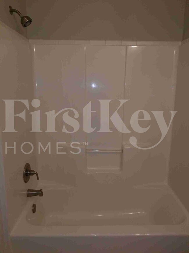 Building Photo - 1911 Chestnut Oak Ln