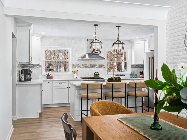 Building Photo - 28649 Jackson Rd