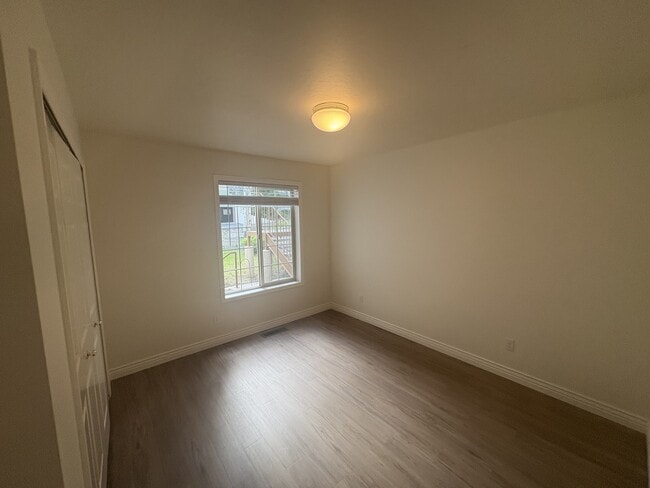 Building Photo - 983 Grindelwald Ln