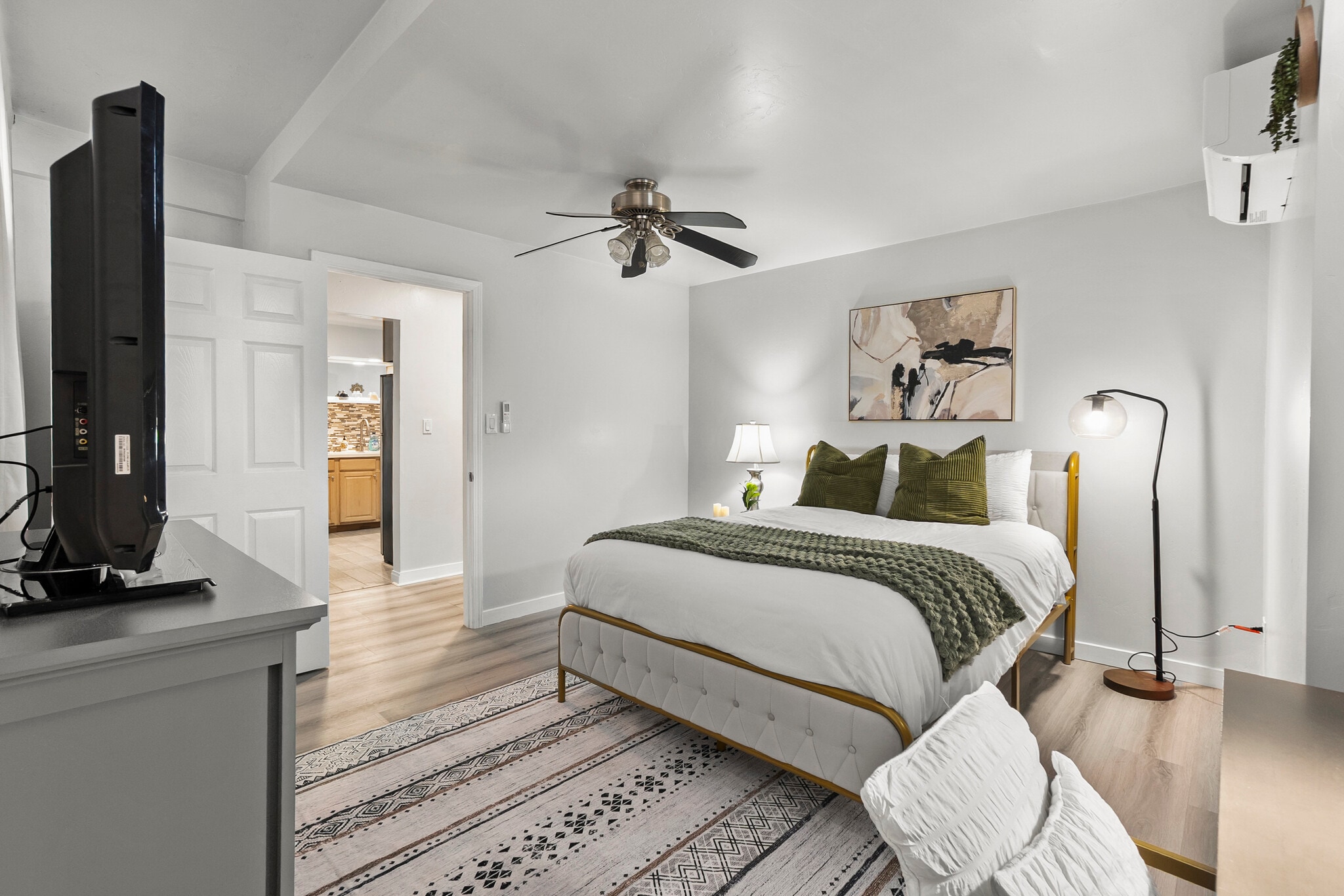 The perfect blend of cozy relaxation and focused workspace. - 4989 Randlett Dr