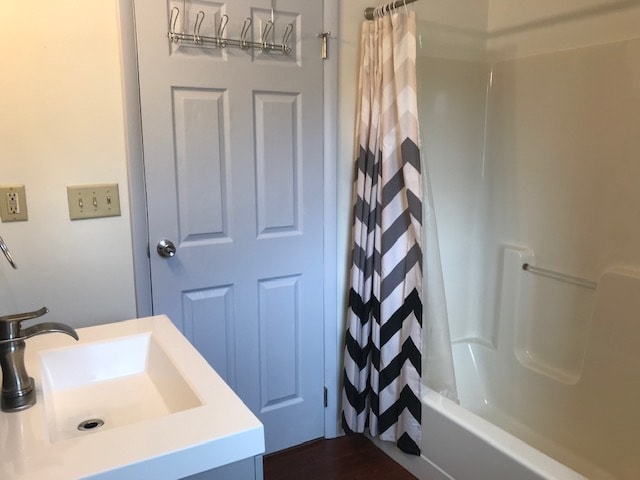 Bathroom-2b - 101 N 6th Ave