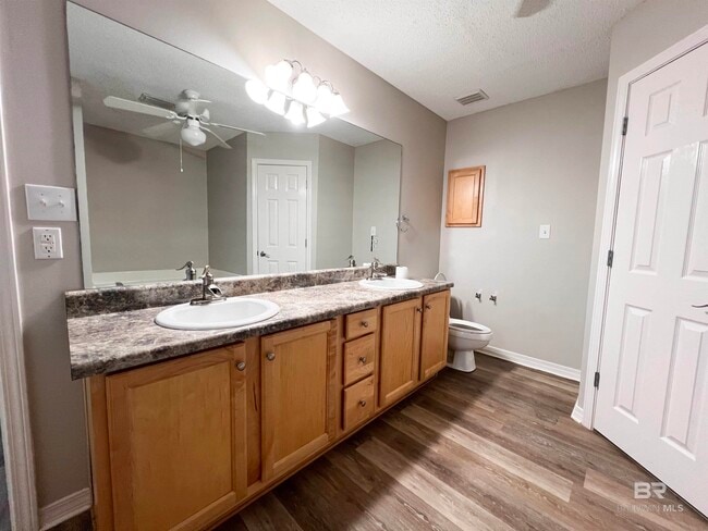 Building Photo - 17831 Fancy Blvd