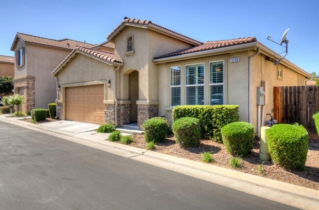 Building Photo - 3260 Alps Ln