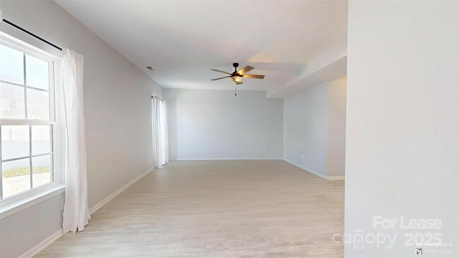Building Photo - 10848 Tailwater St