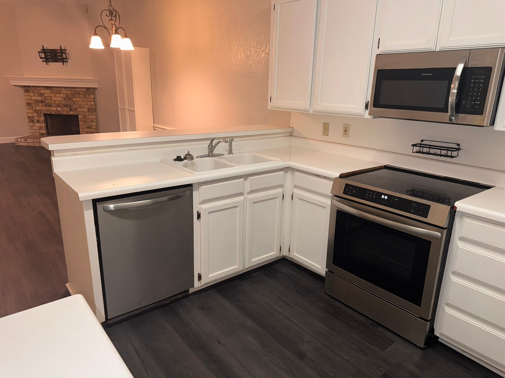 Kitchen - 9277 Meandering Dr