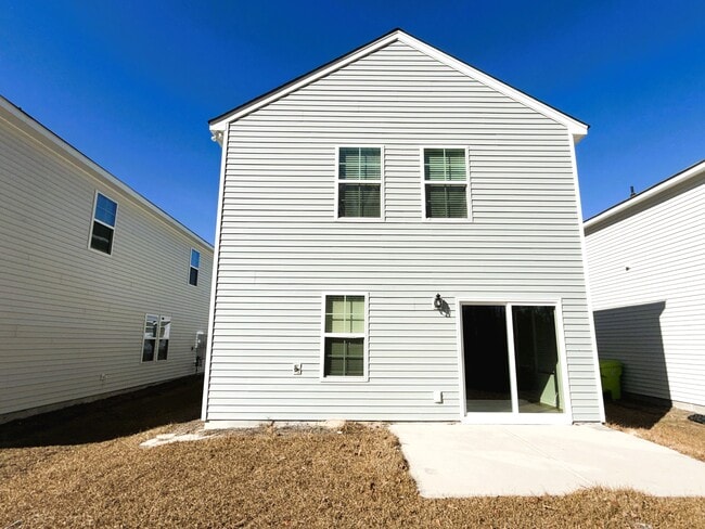 Building Photo - 2116 Mapleton Dr