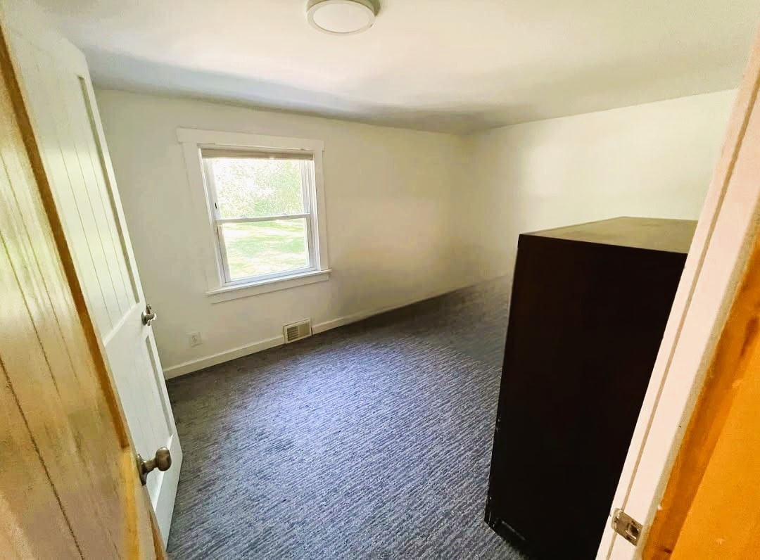 Bedroom - 1590 Long Lake Blvd