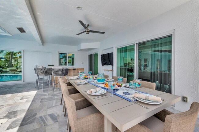 Building Photo - 3108 NE 42nd Ct