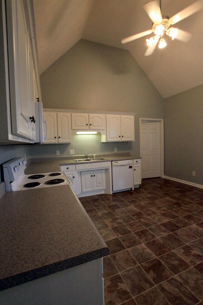 Building Photo - 2105 Academy Way