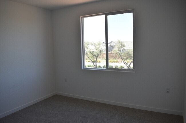 Building Photo - 1184 Atlantica Dr S