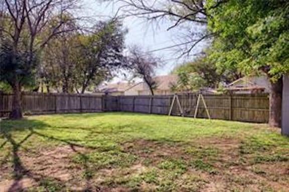 Building Photo - 1912 Andover Dr