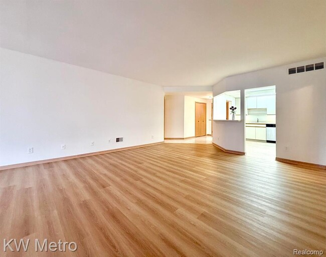 Building Photo - 969 GreenView Ct