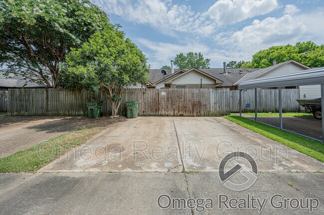Building Photo - 5917 Carmel Dr