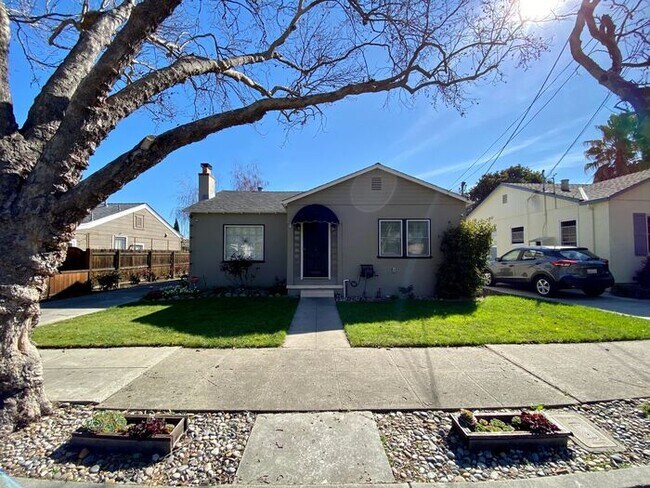 Primary Photo - 238 Jackson St