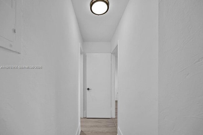 Building Photo - 2201 Brickell Ave