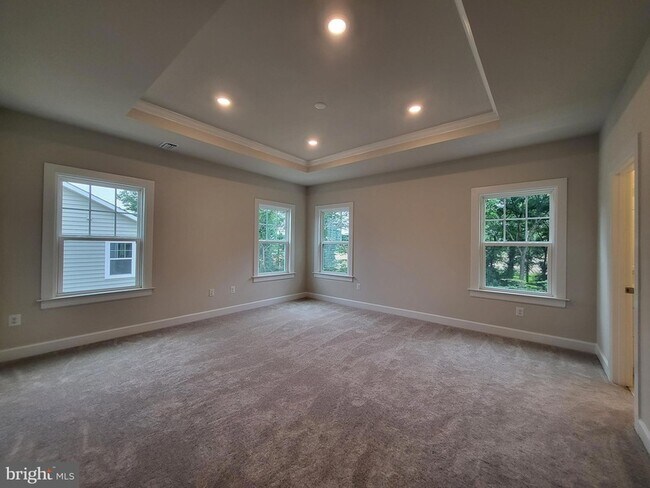 Building Photo - 1617 Phillips Dr