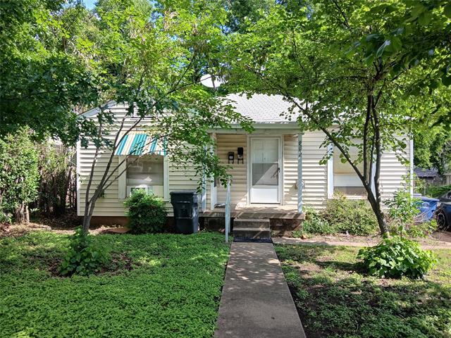 Primary Photo - 2909 W Clarendon Dr