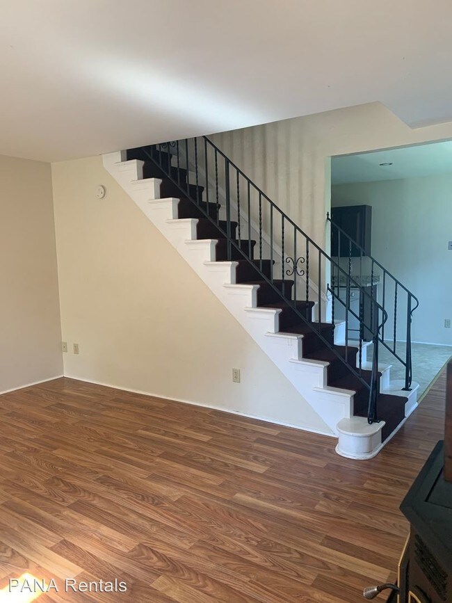 Building Photo - 600-608 N 25th St