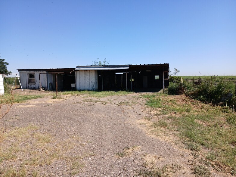Building Photo - 206 Iglesia St