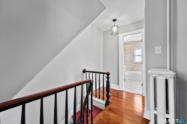 Building Photo - 59 Grand St